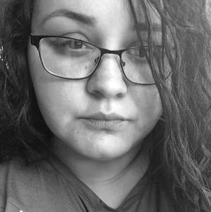 Meet your Posher, Elisa